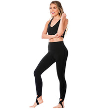 Load image into Gallery viewer, FlexMee 902036 Criss-Cross Black Sports Bra